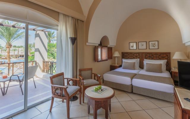 Superior Room Pool View 