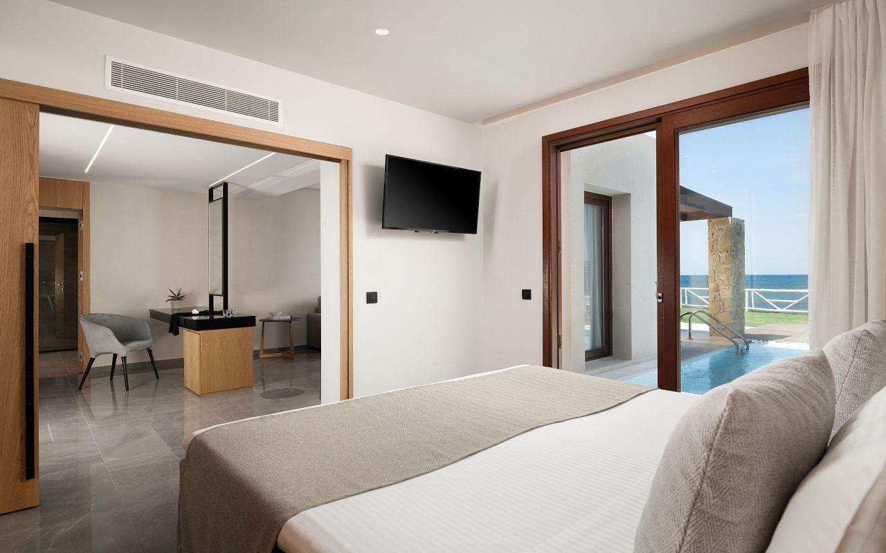 Suite Private Pool Luxury Sea Front