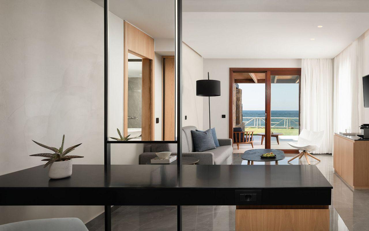 Suite Private Pool Luxury Sea Front