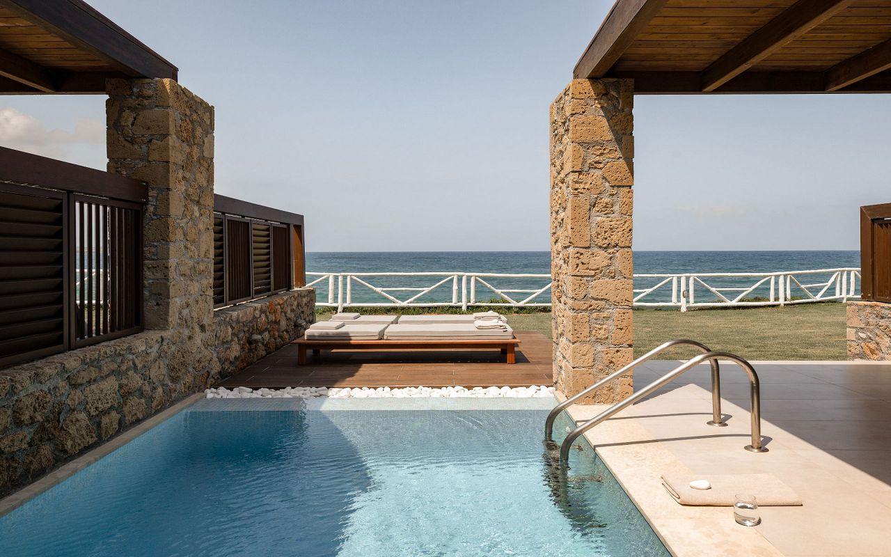 Junior Suite Private Pool Sea Front