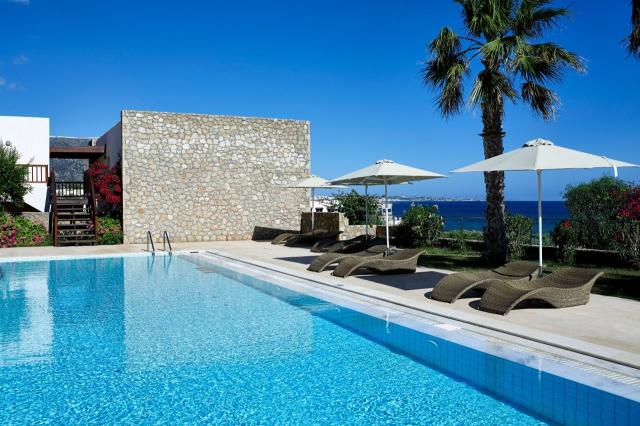 Classic Bungalow Sea View Sharing Pool
