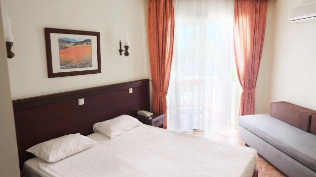 Economy Room