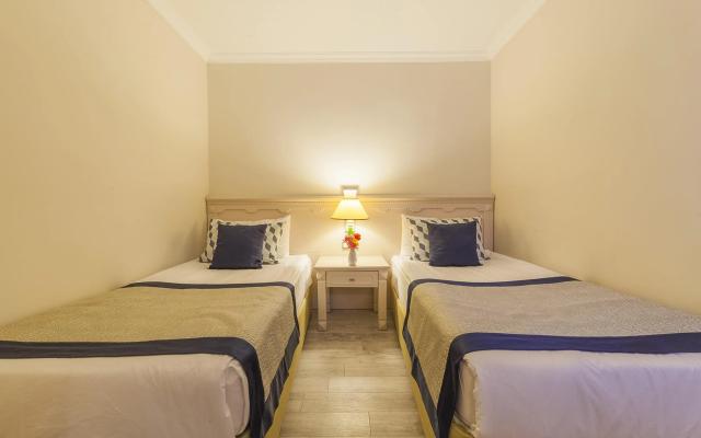 Hotel Senior Suite