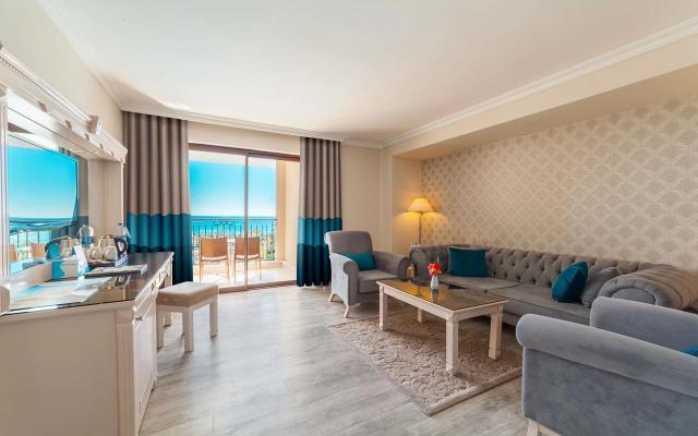 Hotel Senior Suite