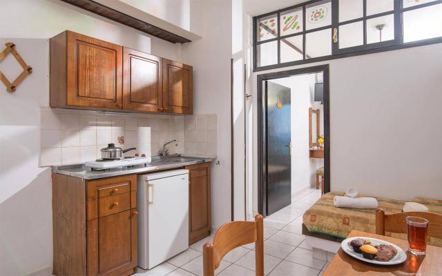 Apartment Sea or Pool View 4 Pax