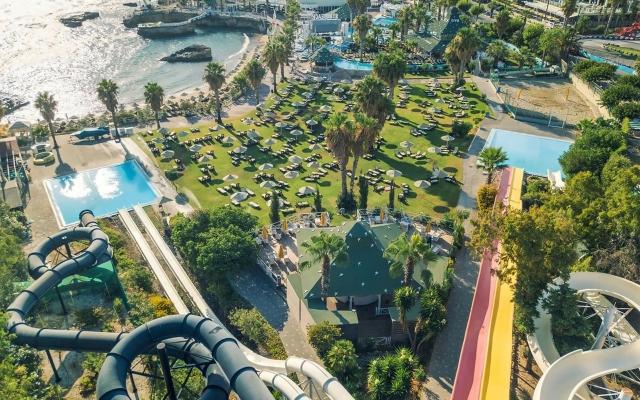 Star Beach Village