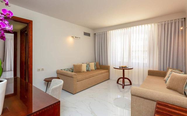 Premium Suite with Jacuzzi