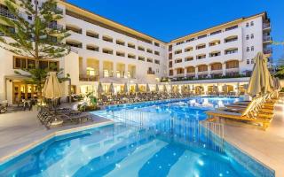 Theartemis Palace