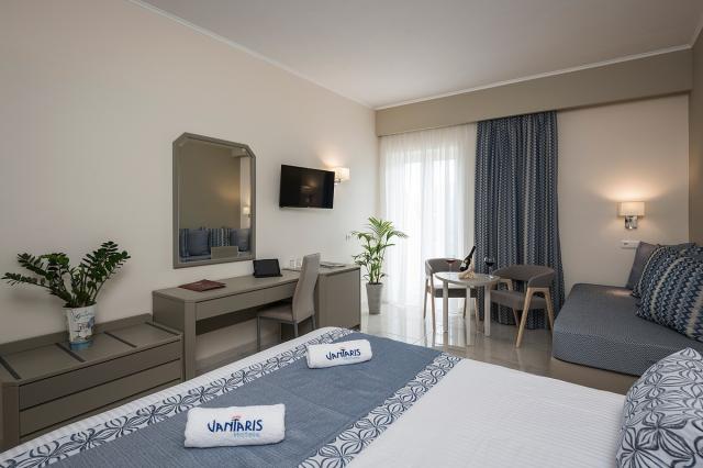 Room Land View