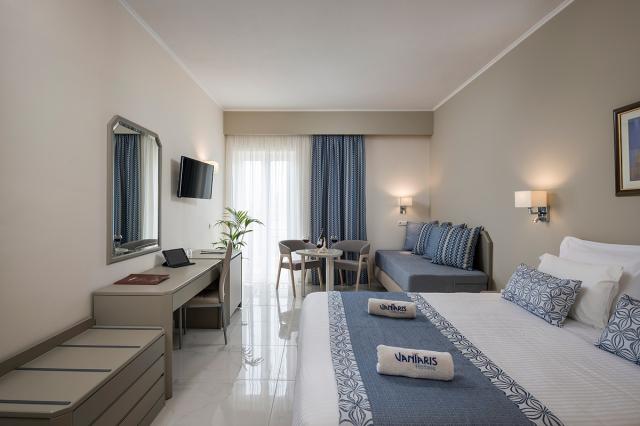 Room Land View