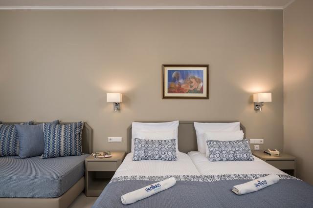 Room Land View