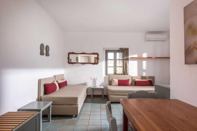 Annex Family Room