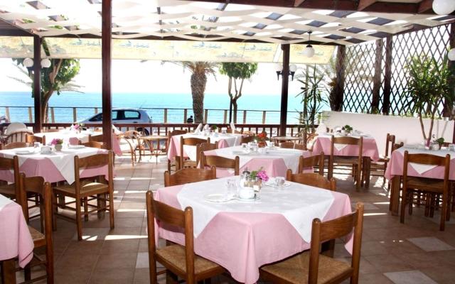 Thisvi Hotel