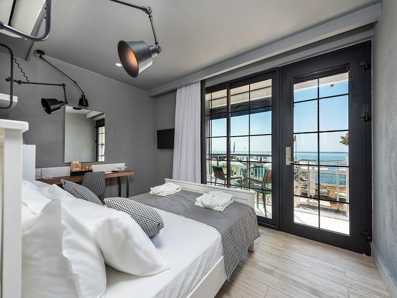 Premium Beach Front Room