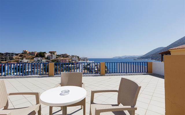 Twin Room in Beach Sea Side View