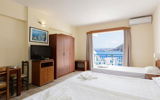 Family Room in Beach or Village