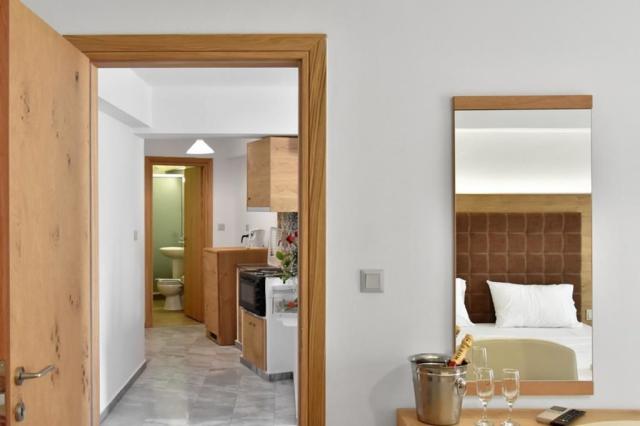  Family Seperate Bedroom