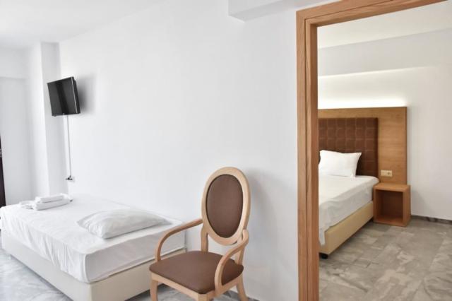  Family Seperate Bedroom