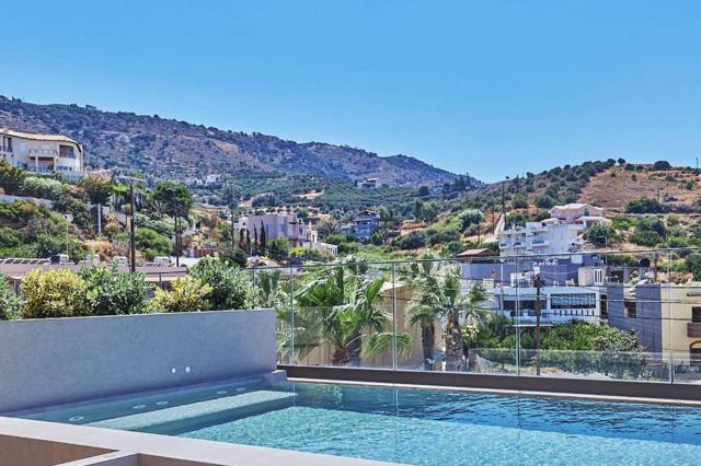 Aquamarine Suite with Plunge Pool Mountain View