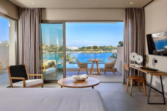 Amber Suite with Plunge Pool Sea View
