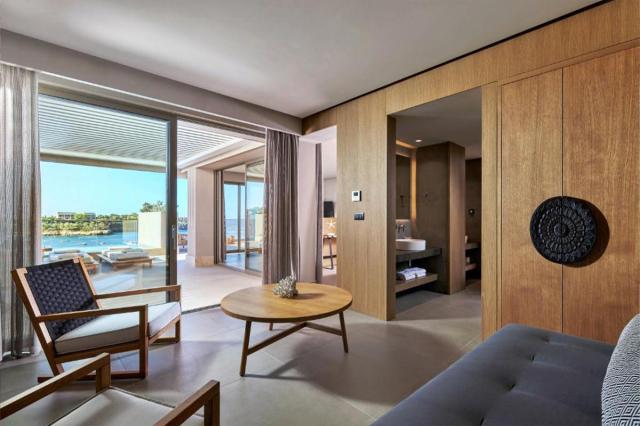 Diamond Ambassador Suite with Plunge Pool Sea View