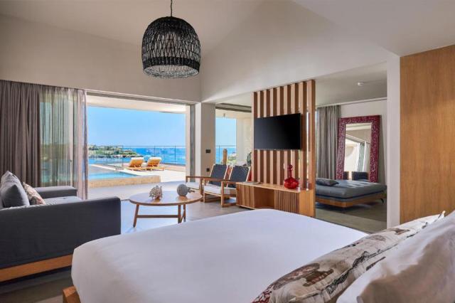 Ruby Ambassador Suite with Plunge Pool Sea View