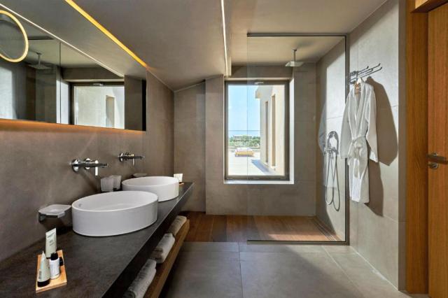Sapphire VIP Suite with Plunge Pool Sea View