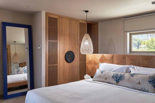 Sapphire VIP Suite with Plunge Pool Sea View