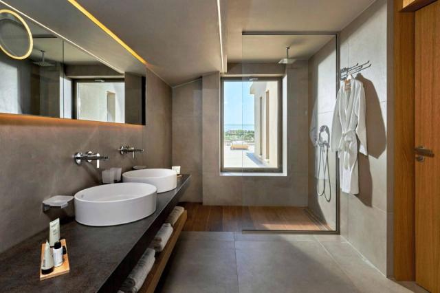 Sapphire VIP Suite with Plunge Pool Sea View