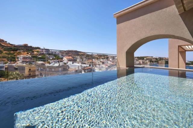 Emerald VIP Suite with Plunge Pool Sea View