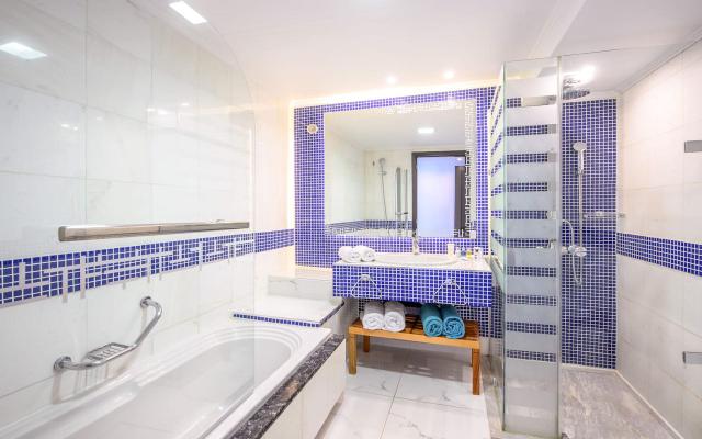 Cabana Sharing Pool Sea View-ADULTS ONLY