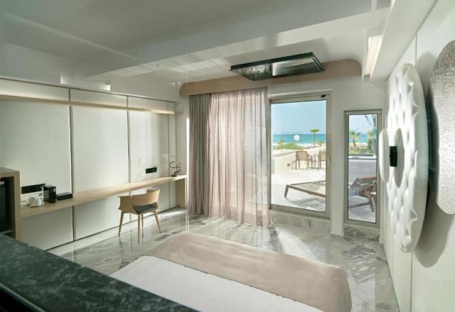 Executive Room with Jacuzzi & Sea View
