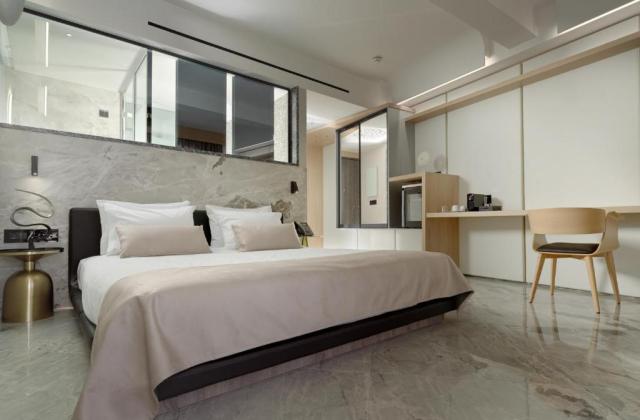 Executive Room with Jacuzzi & Sea View