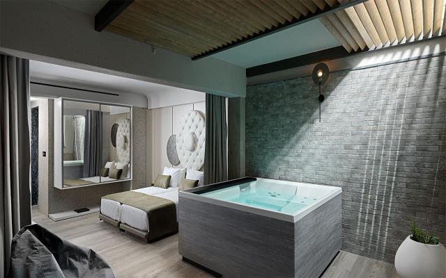 Patio Room with Jacuzzi