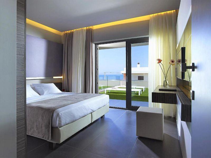Executive Room Side Sea View