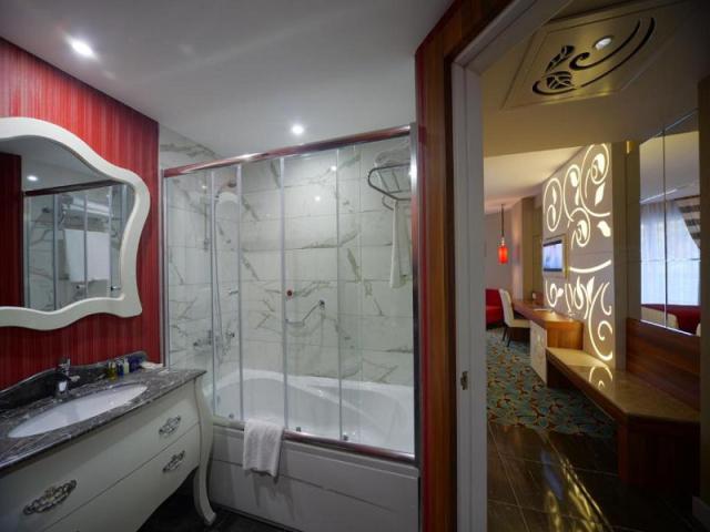 Economy Room
