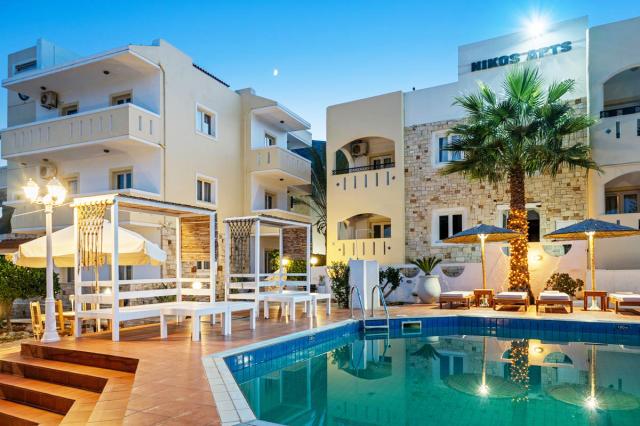 Nikos Apartments