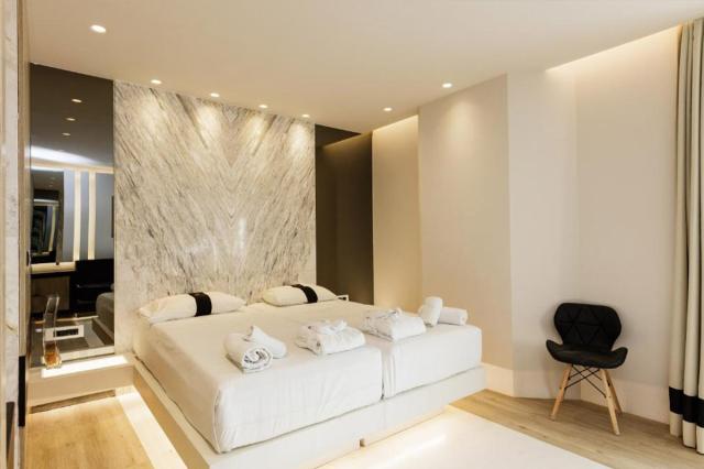 Junior Suite Side Sea View or Sea View