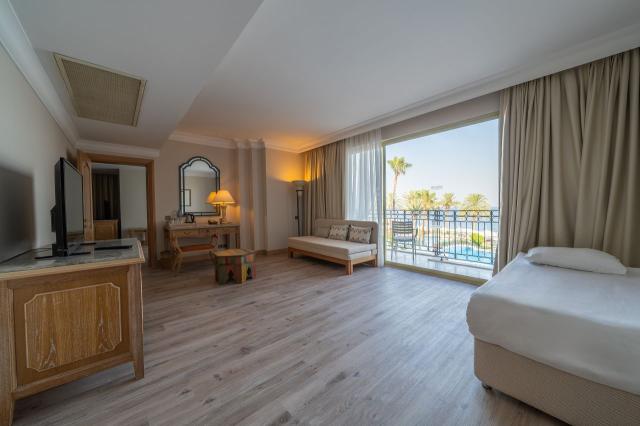 Mainbuilding Deluxe Suite Sea
