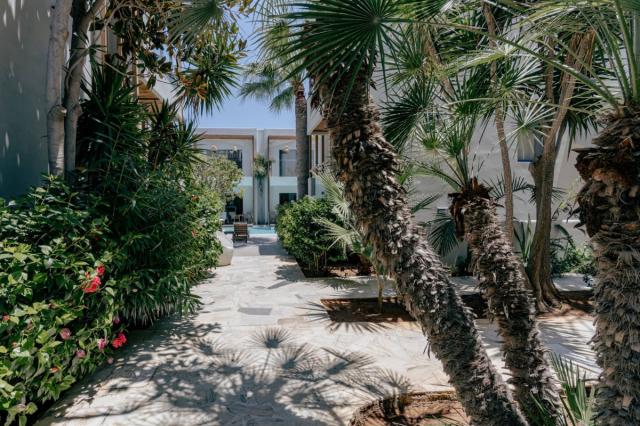 Galazio Apartments & Suites