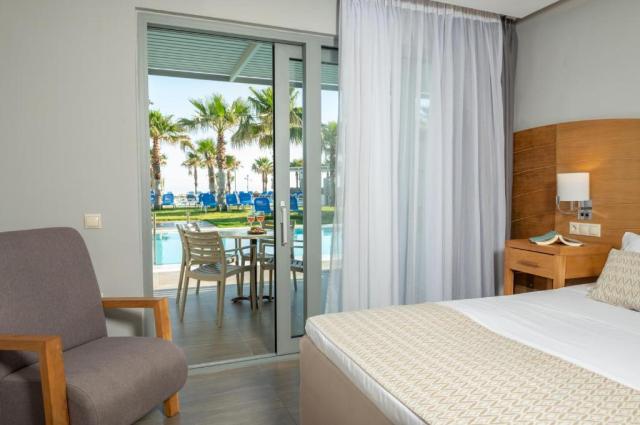 Suite Sea View Sharing Pool Open Plan