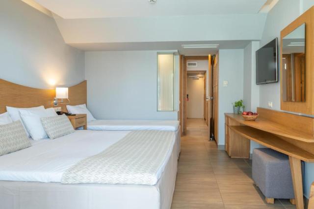 Suite Sea View Sharing Pool Open Plan