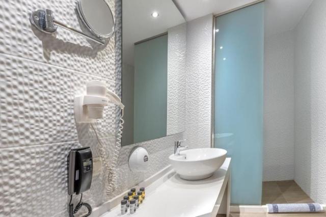 Junior Suite Sea Front (1st Floor)