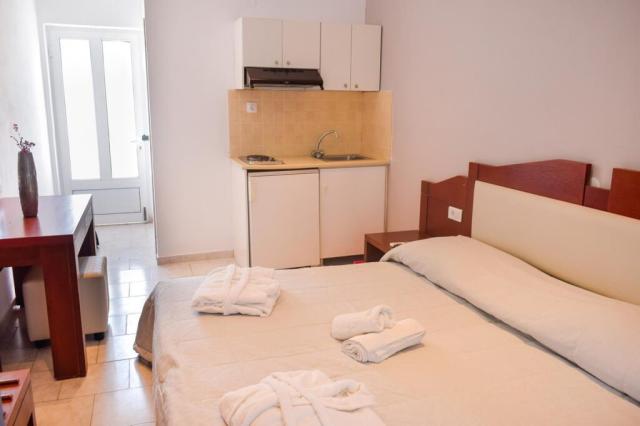 Studio for 2 persons A/C