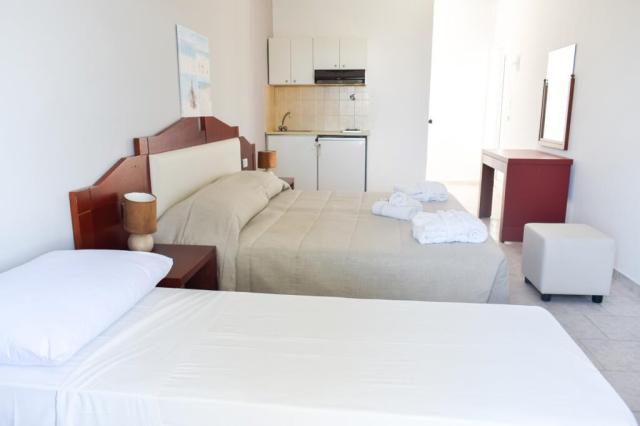 Studio for 3 persons A/C