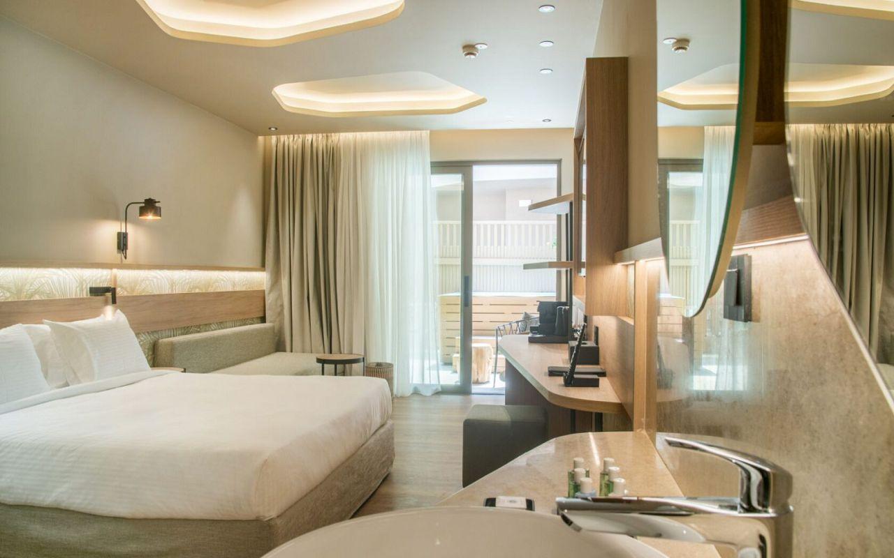 Double Room Garden View with Outdoor Jacuzzi