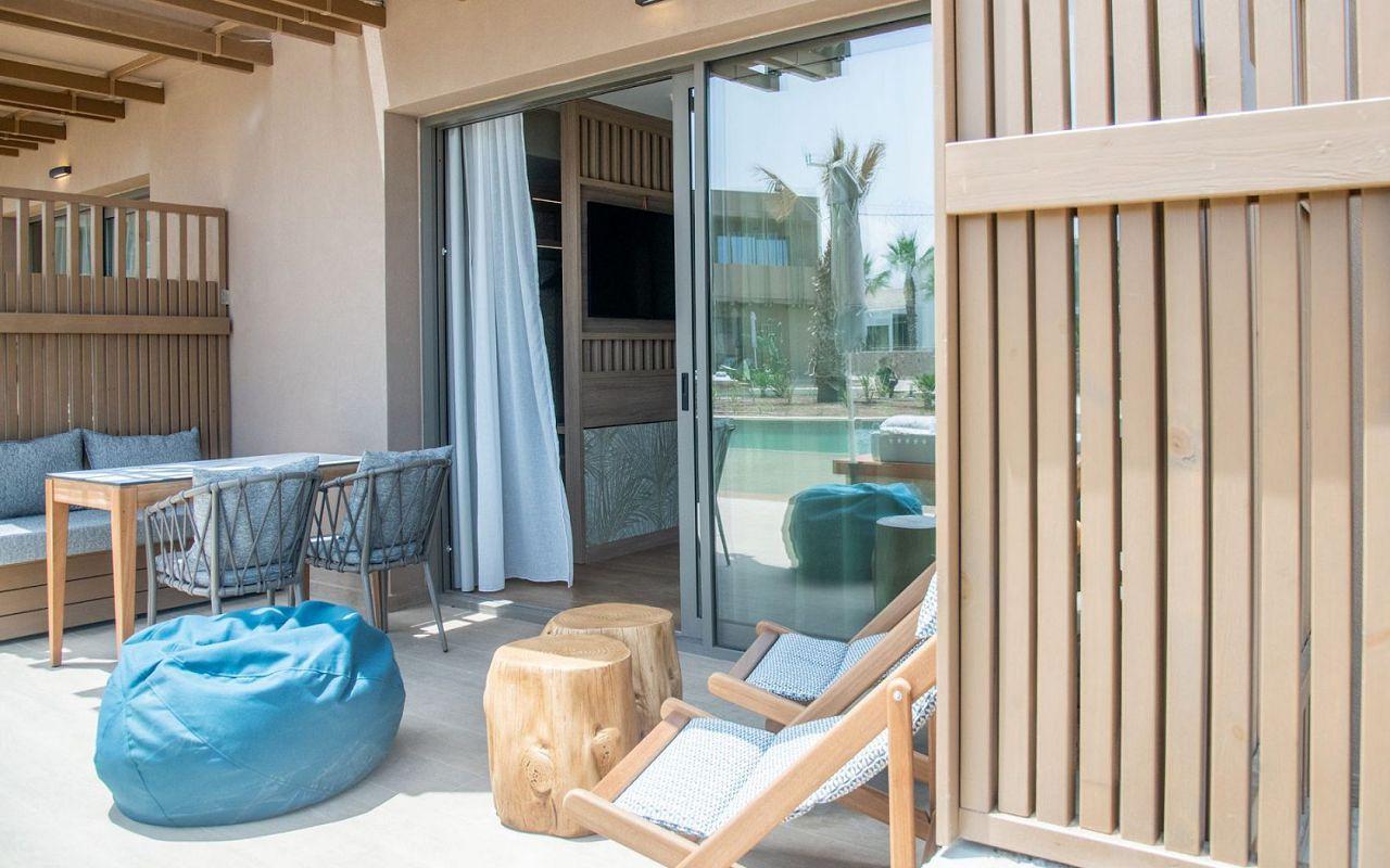 Double Room Garden View with sharing pool (swim up)