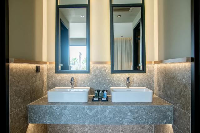 Classic Double Garden View Pool Access