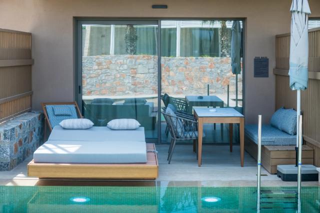 Classic Double Garden View Private Pool