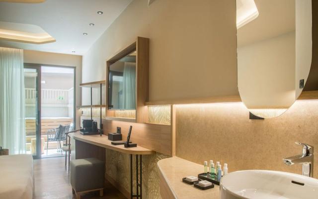 Double Room Garden View with Outdoor Jacuzzi